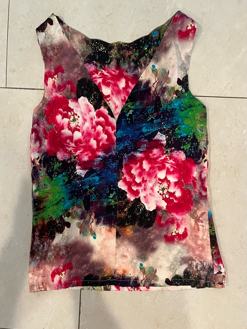 Floral V-Neck Sleeveless colorful Top.